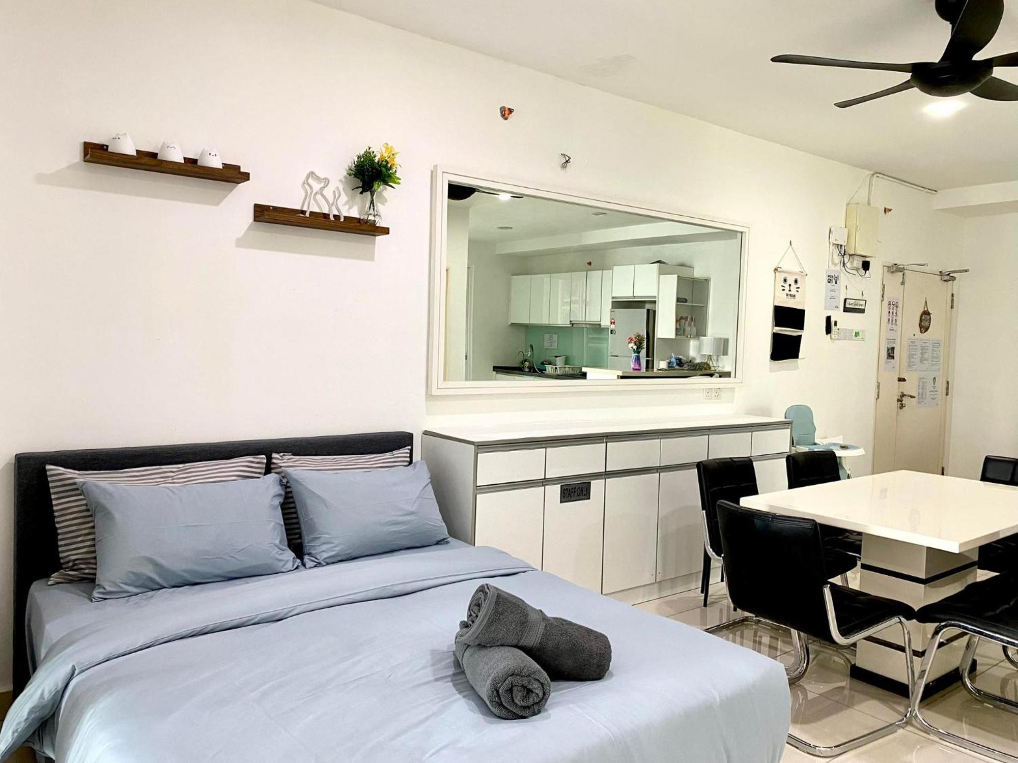 Mansion One Suite By Staycation Homestay Georgetown Exterior foto