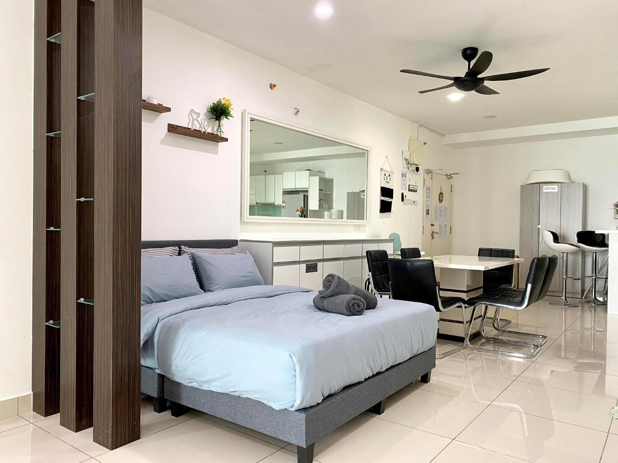 Mansion One Suite By Staycation Homestay Georgetown Exterior foto